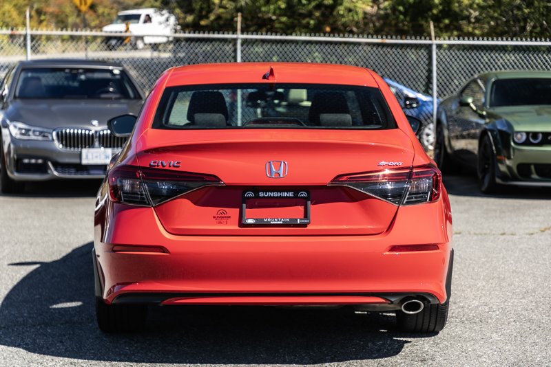 2022 Honda Civic Sedan Sport in Nanaimo, British Columbia - 8 - w1024h768px