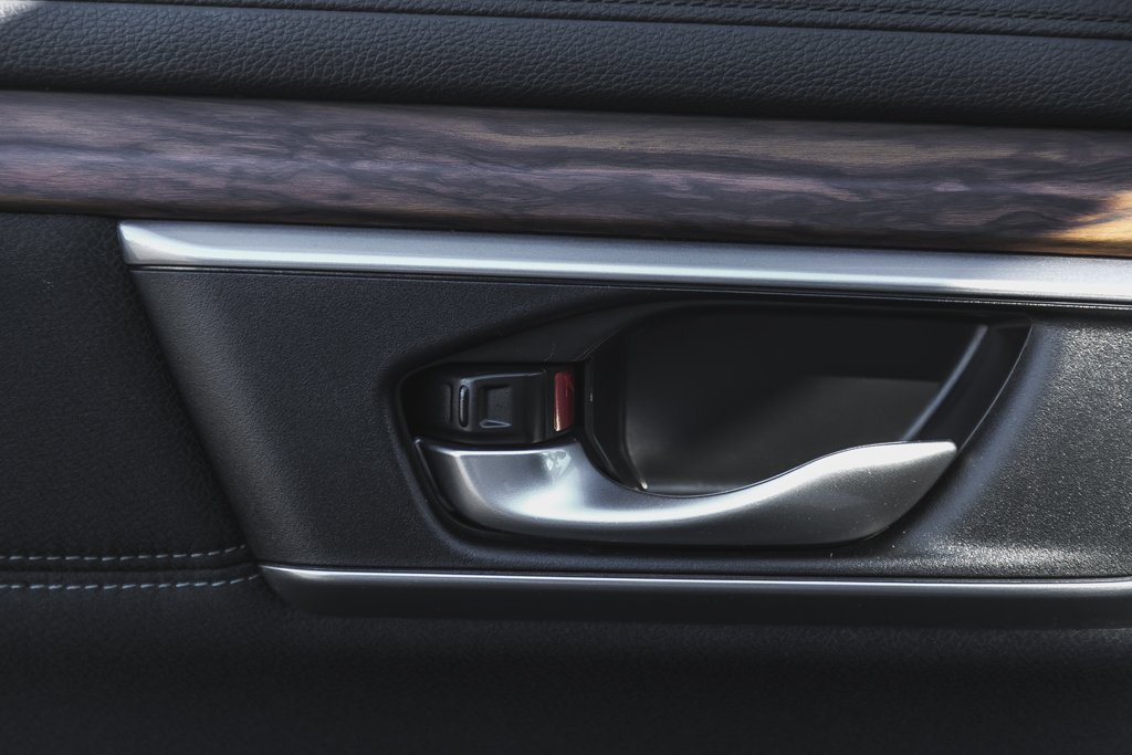 2018 Honda CR-V EX in Nanaimo, British Columbia - 13 - w1024h768px