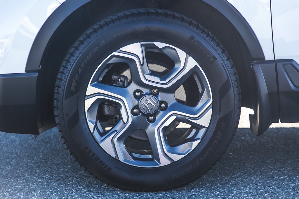 2018 Honda CR-V EX in Nanaimo, British Columbia - 5 - w1024h768px