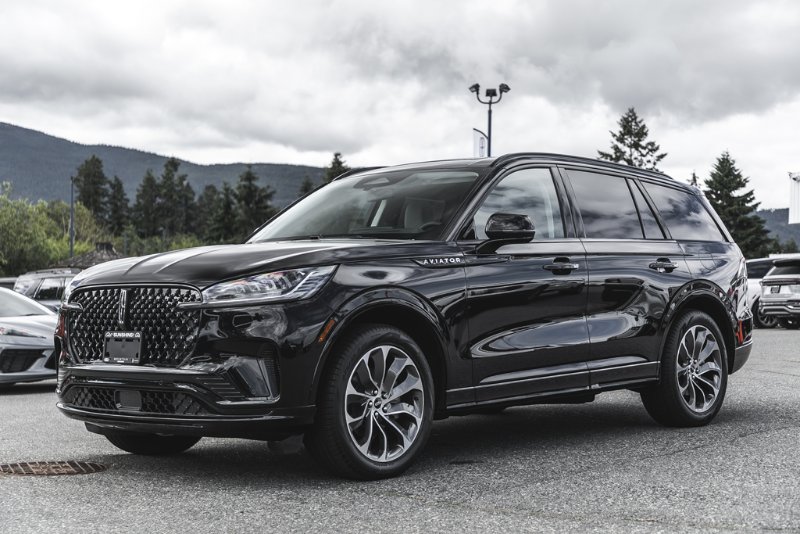 2026 Lincoln Aviator Premiere in Nanaimo, British Columbia - 3 - w1024h768px