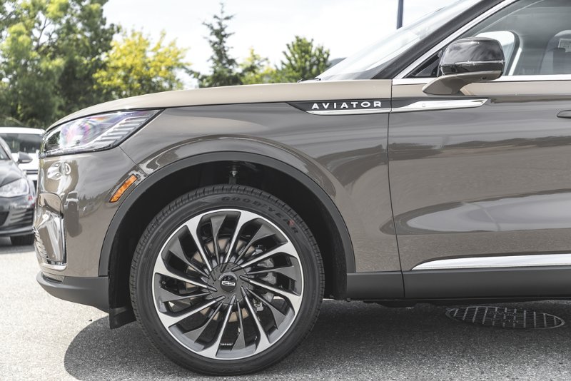 2026 Lincoln Aviator Reserve in Nanaimo, British Columbia - 4 - w1024h768px