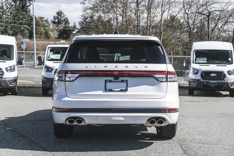 2026 Lincoln Aviator Premiere in Nanaimo, British Columbia - 8 - w1024h768px