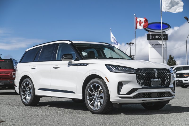 2026 Lincoln Aviator Premiere in Nanaimo, British Columbia - 1 - w1024h768px