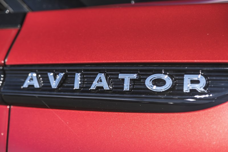 2026 Lincoln Aviator Premiere in Nanaimo, British Columbia - 11 - w1024h768px