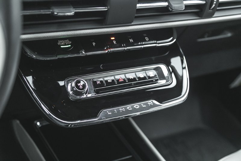 2026 Lincoln Corsair Premiere in Nanaimo, British Columbia - 35 - w1024h768px