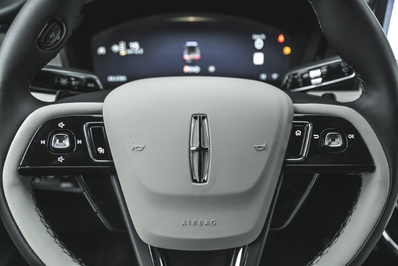 2026 Lincoln Corsair Premiere in Nanaimo, British Columbia - 31 - w1024h768px