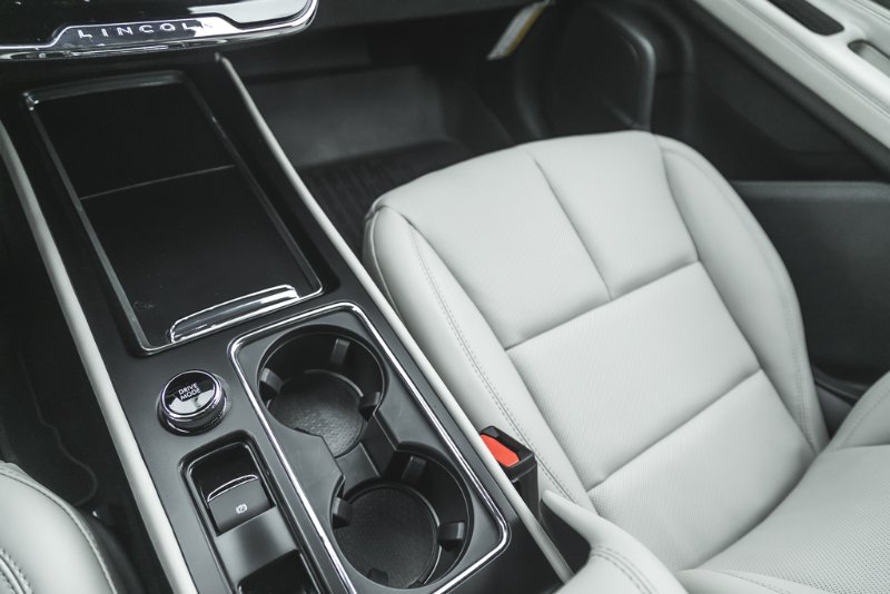 2026 Lincoln Corsair Premiere in Nanaimo, British Columbia - 37 - w1024h768px