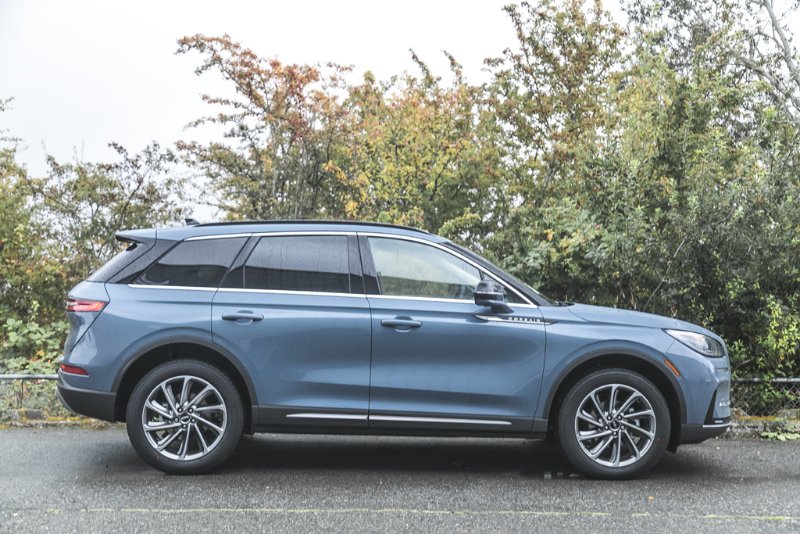2026 Lincoln Corsair Premiere in Nanaimo, British Columbia - 5 - w1024h768px