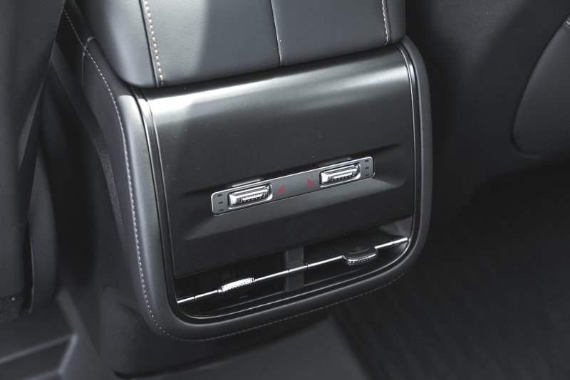 2026 Lincoln Nautilus Premiere in Nanaimo, British Columbia - 23 - w1024h768px