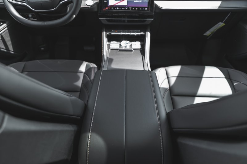 2026 Lincoln Nautilus Premiere in Nanaimo, British Columbia - 28 - w1024h768px