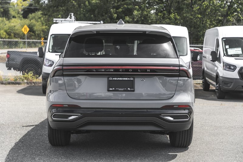 2026 Lincoln Nautilus Premiere in Nanaimo, British Columbia - 9 - w1024h768px