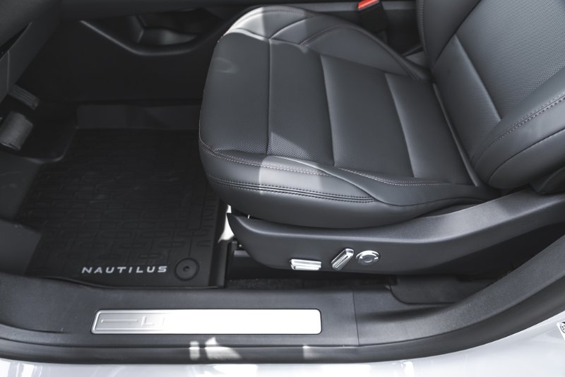 2026 Lincoln Nautilus Premiere in Nanaimo, British Columbia - 20 - w1024h768px
