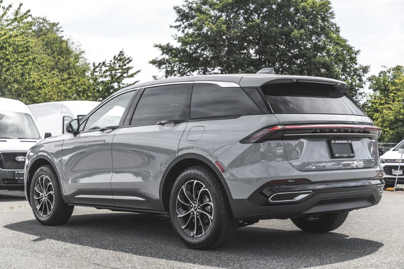 2026 Lincoln Nautilus Premiere in Nanaimo, British Columbia - 8 - w1024h768px