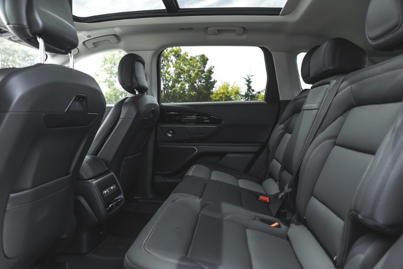 2026 Lincoln Nautilus Premiere in Nanaimo, British Columbia - 22 - w1024h768px