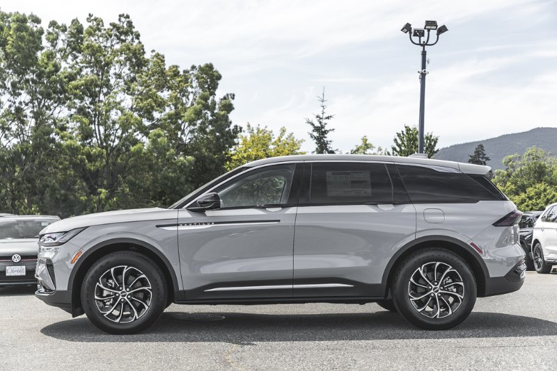 2026 Lincoln Nautilus Premiere in Nanaimo, British Columbia - 7 - w1024h768px
