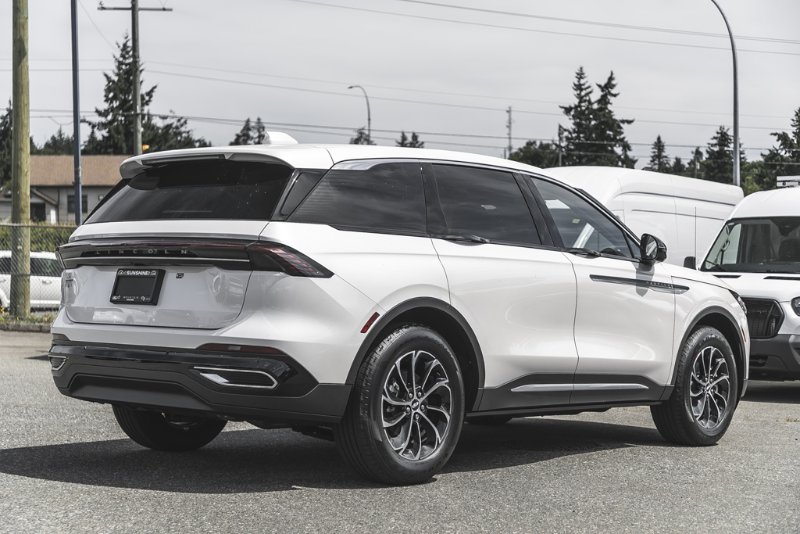 2026 Lincoln Nautilus Premiere in Nanaimo, British Columbia - 10 - w1024h768px
