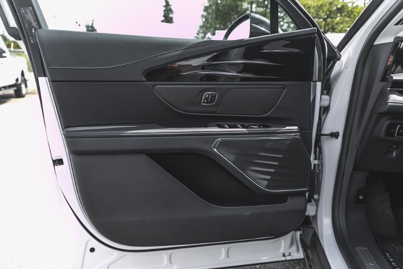 2026 Lincoln Nautilus Premiere in Nanaimo, British Columbia - 13 - w1024h768px