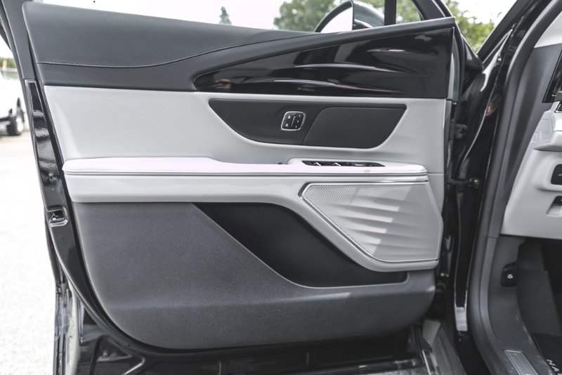 2026 Lincoln Nautilus Premiere in Nanaimo, British Columbia - 13 - w1024h768px