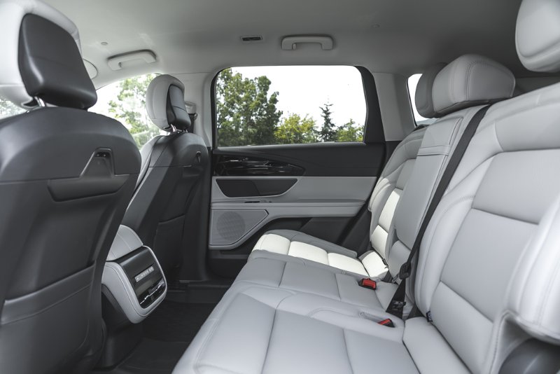 2026 Lincoln Nautilus Premiere in Nanaimo, British Columbia - 21 - w1024h768px