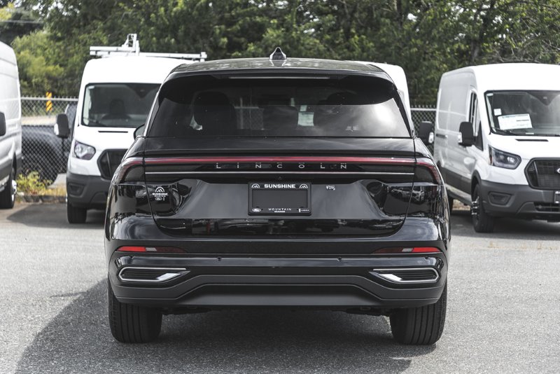 2026 Lincoln Nautilus Premiere in Nanaimo, British Columbia - 9 - w1024h768px