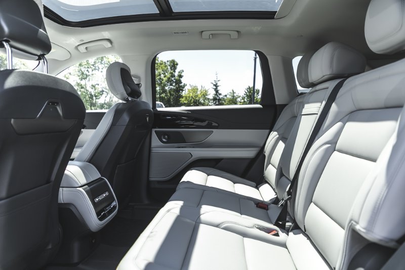 2026 Lincoln Nautilus Premiere in Nanaimo, British Columbia - 22 - w1024h768px