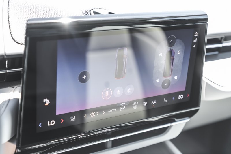 2026 Lincoln Nautilus Premiere in Nanaimo, British Columbia - 36 - w1024h768px