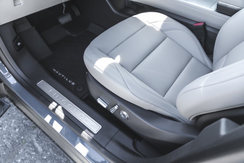 2026 Lincoln Nautilus Premiere in Nanaimo, British Columbia - 19 - w1024h768px