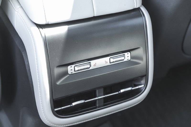 2026 Lincoln Nautilus Premiere in Nanaimo, British Columbia - 23 - w1024h768px