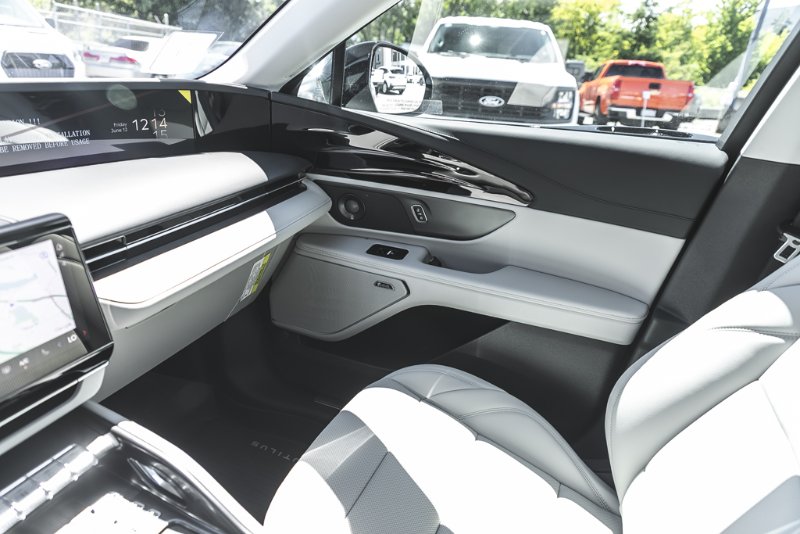 2026 Lincoln Nautilus Premiere in Nanaimo, British Columbia - 41 - w1024h768px