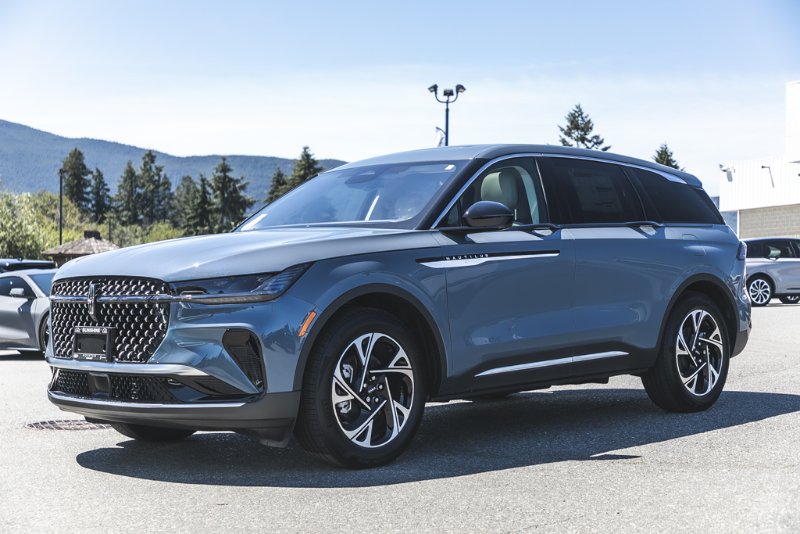 2026 Lincoln Nautilus Premiere in Nanaimo, British Columbia - 3 - w1024h768px