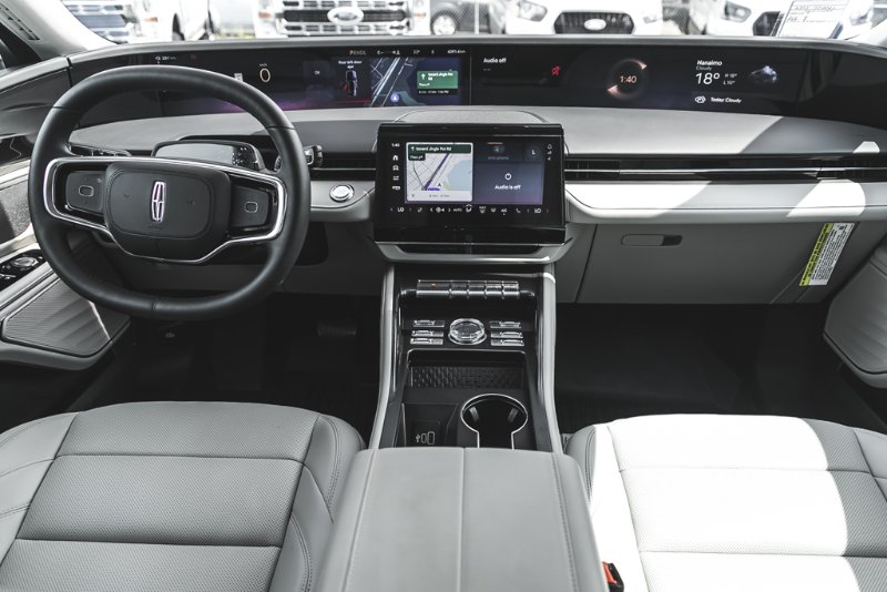 2026 Lincoln Nautilus Premiere in Nanaimo, British Columbia - 24 - w1024h768px