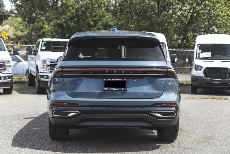 2026 Lincoln Nautilus Premiere in Nanaimo, British Columbia - 9 - w1024h768px