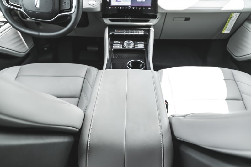 2026 Lincoln Nautilus Premiere in Nanaimo, British Columbia - 28 - w1024h768px