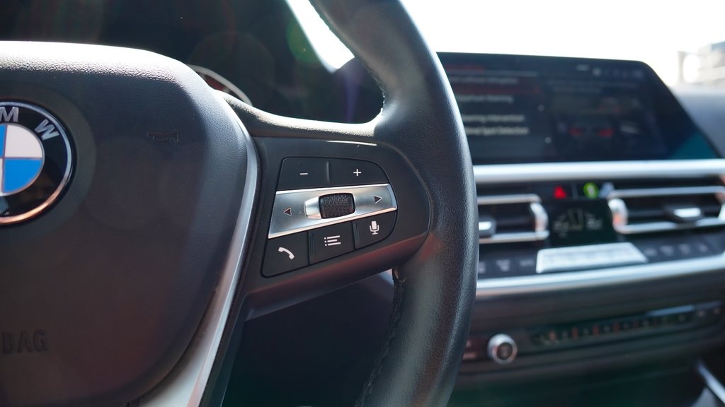 2022 BMW 3 Series 330i xDrive in Mississauga, Ontario - 16 - w1024h768px