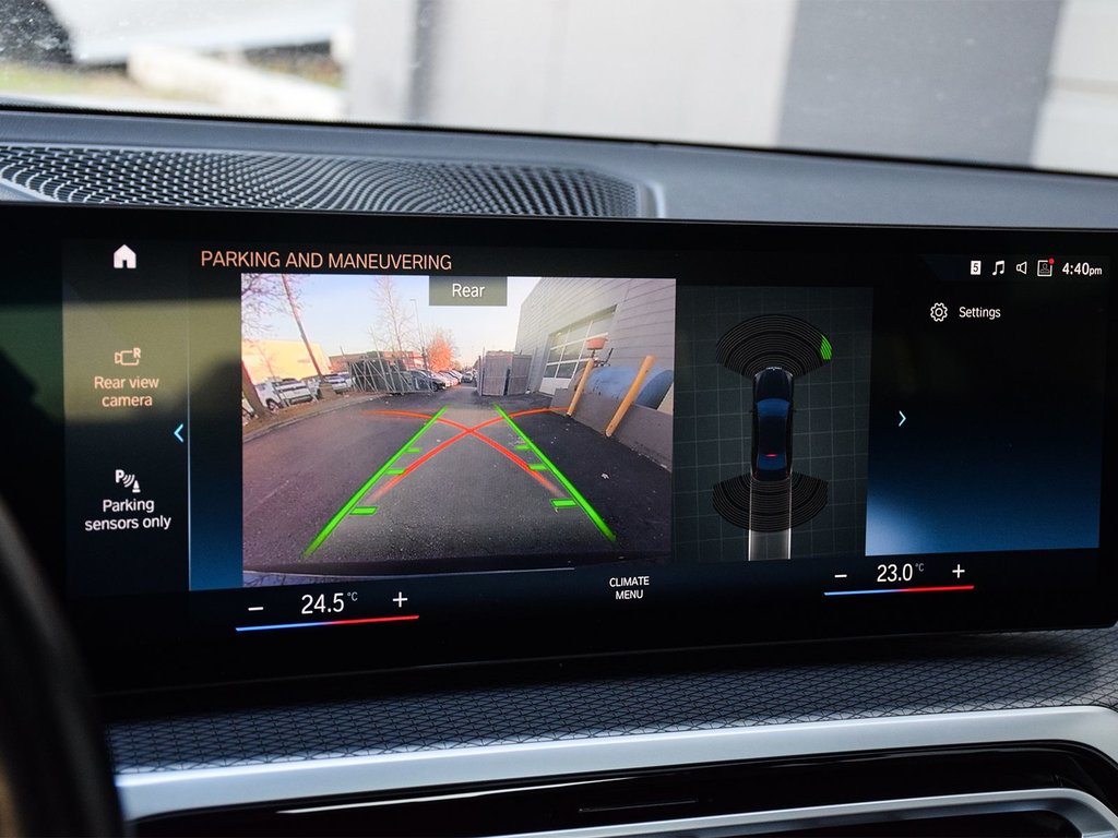 2023 BMW 3 Series 330i xDrive in Mississauga, Ontario - 22 - w1024h768px