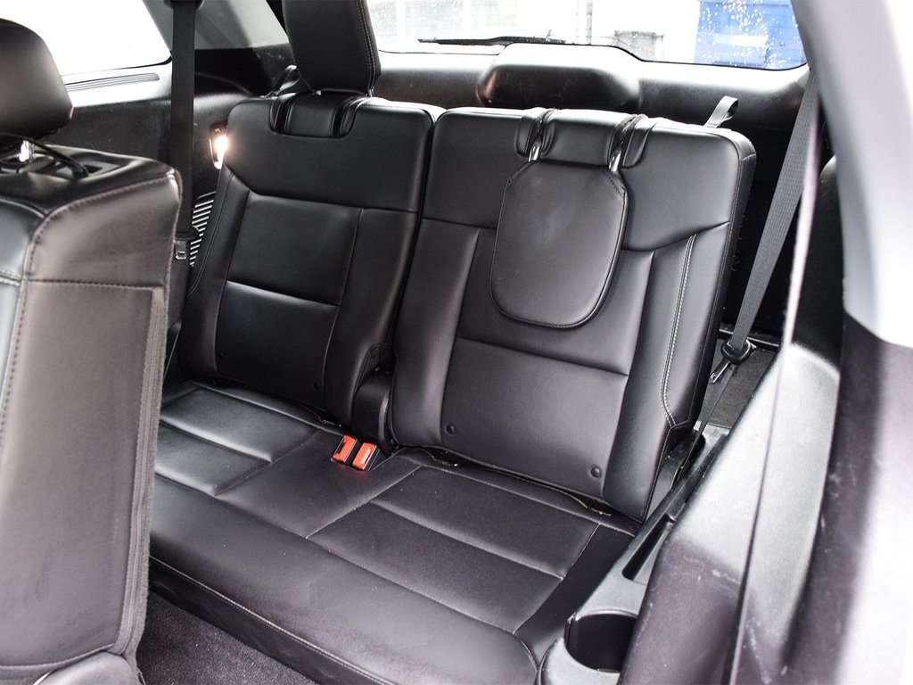 2021 Ford Explorer XLT in Mississauga, Ontario - 11 - w1024h768px