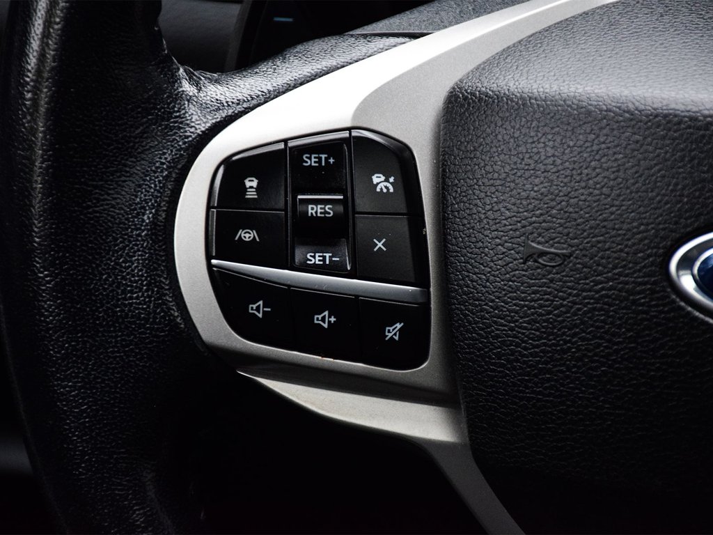 2021 Ford Explorer XLT in Mississauga, Ontario - 21 - w1024h768px