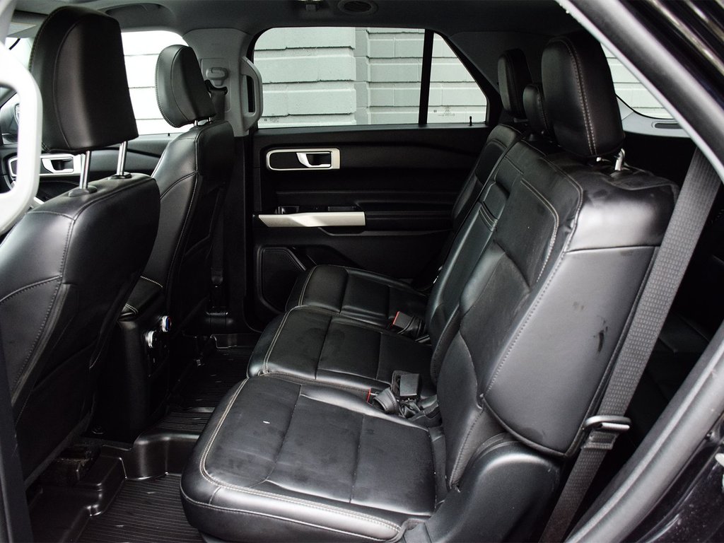 2021 Ford Explorer XLT in Mississauga, Ontario - 10 - w1024h768px