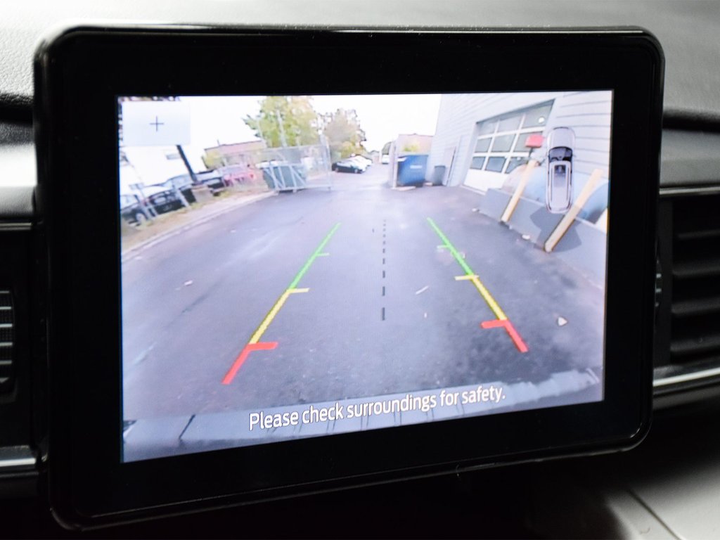 2021 Ford Explorer XLT in Mississauga, Ontario - 24 - w1024h768px