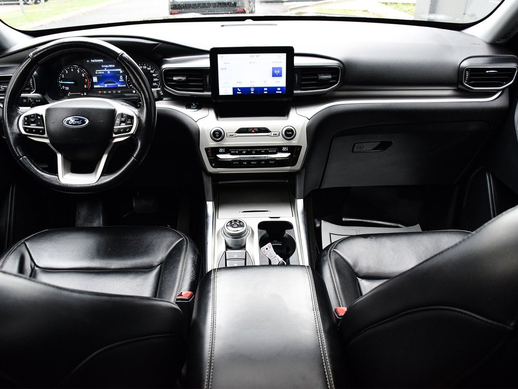 2021 Ford Explorer XLT in Mississauga, Ontario - 12 - w1024h768px