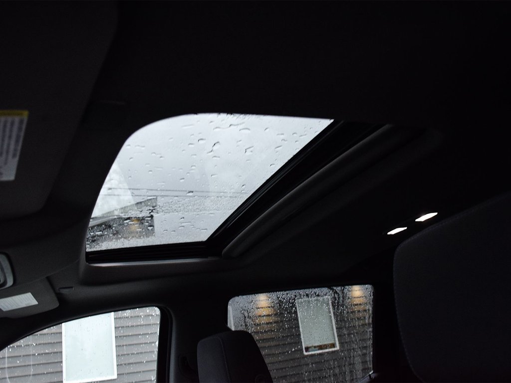 2021 GMC Sierra 1500 Elevation in Mississauga, Ontario - 8 - w1024h768px