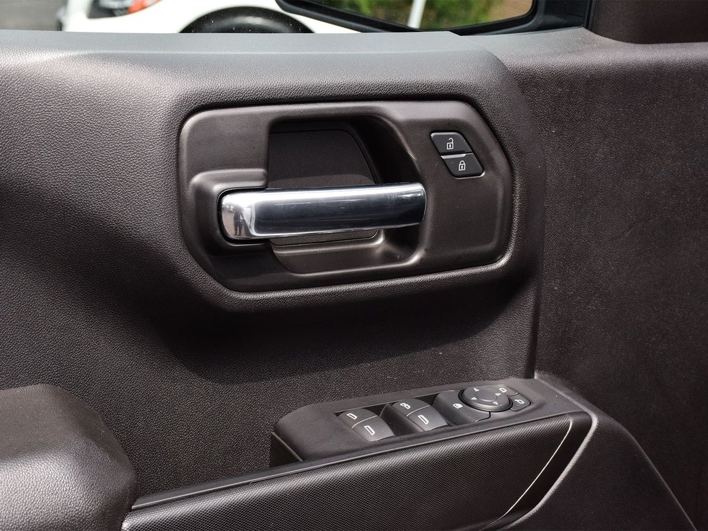 2024 GMC Sierra 1500 PRO in Mississauga, Ontario - 10 - w1024h768px