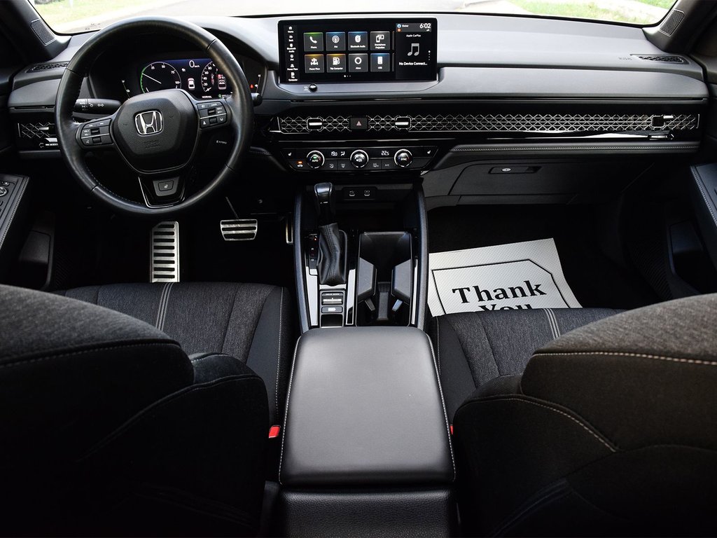 2024 Honda Accord Hybrid Sport in Mississauga, Ontario - 13 - w1024h768px