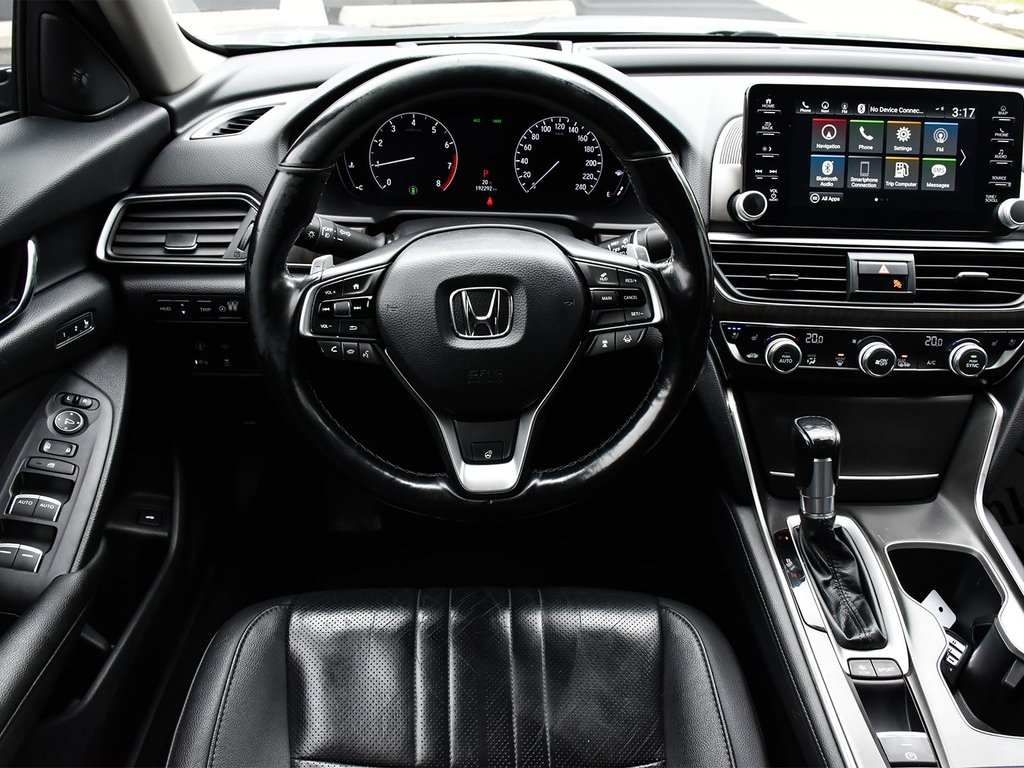 2019 Honda Accord Sedan Touring in Mississauga, Ontario - 15 - w1024h768px