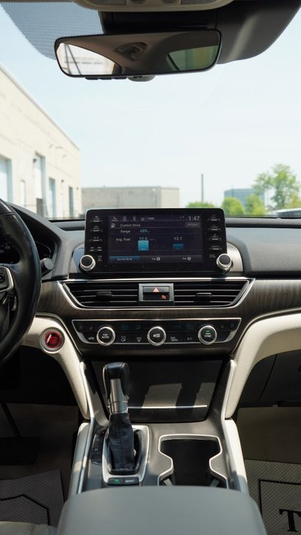 2020 Honda Accord Sedan TOURING in Mississauga, Ontario - 10 - w1024h768px
