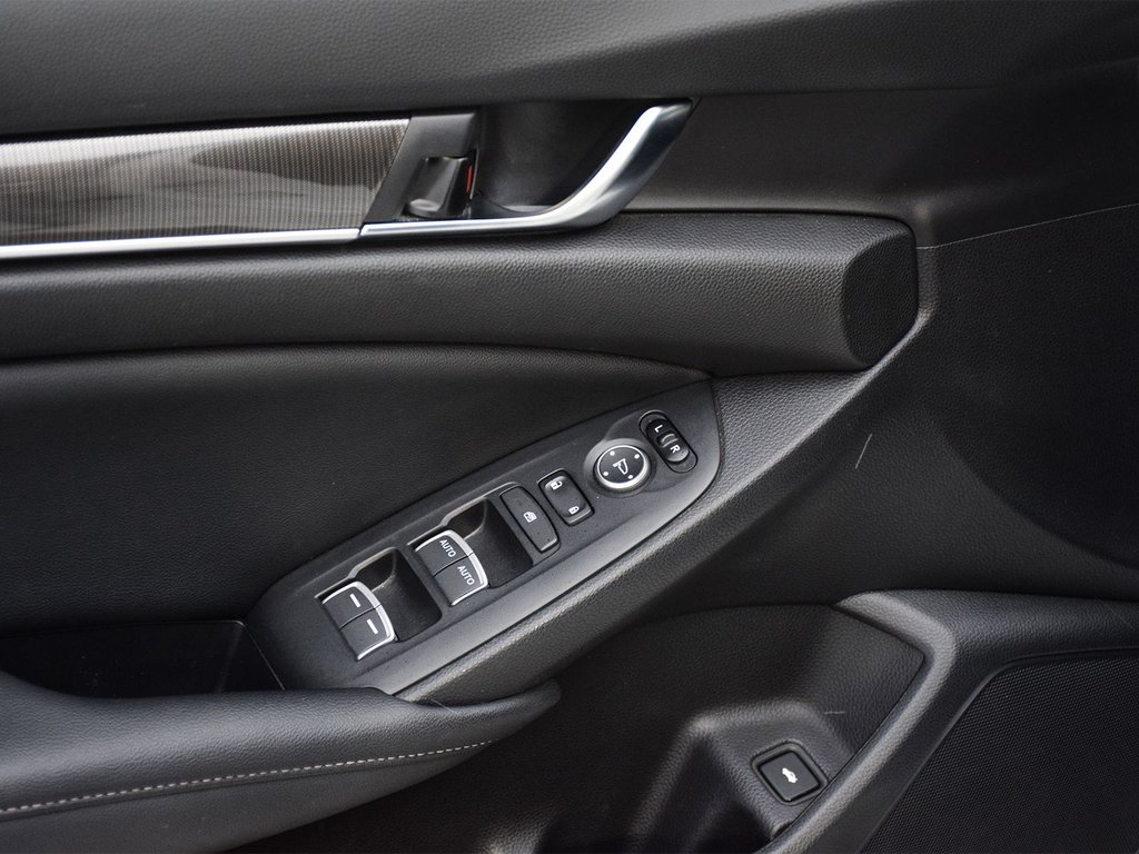 2021 Honda Accord Sedan Sport 2.0 in Mississauga, Ontario - 9 - w1024h768px
