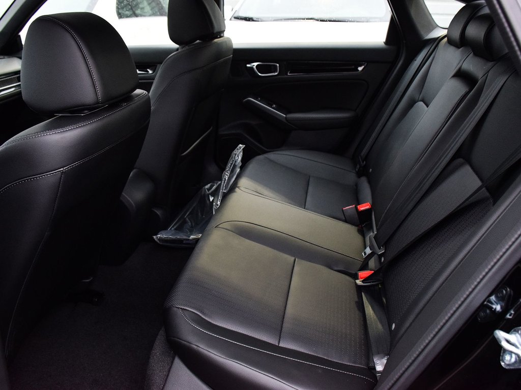 2025 Honda Civic Sedan Hybrid Sport Touring in Mississauga, Ontario - 12 - w1024h768px