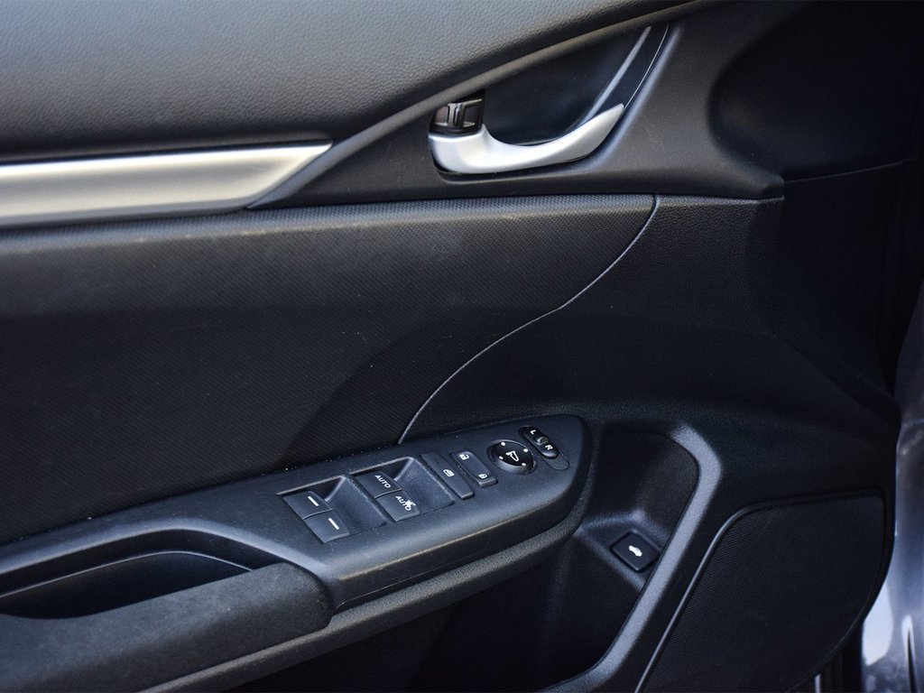 2019 Honda Civic Sedan LX in Mississauga, Ontario - 9 - w1024h768px