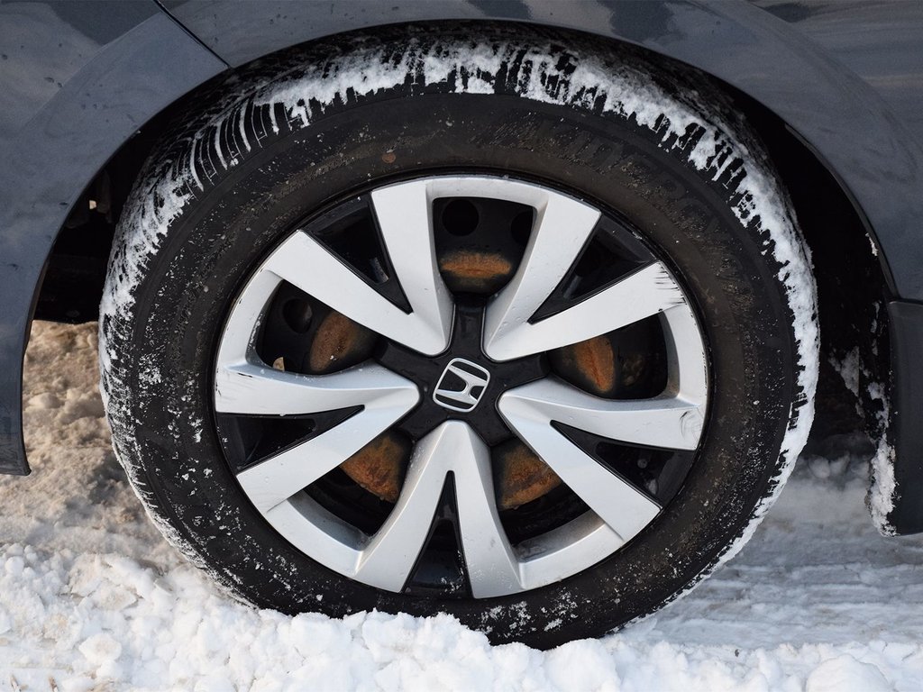 2022 Honda Civic Sedan LX in Mississauga, Ontario - 5 - w1024h768px