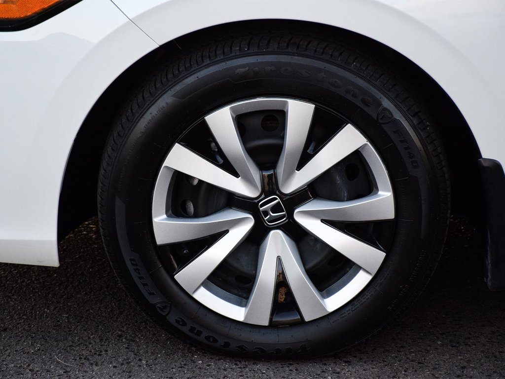 2023 Honda Civic Sedan LX in Mississauga, Ontario - 5 - w1024h768px